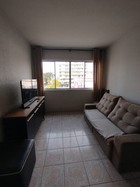 Apto familiar próximo a praia do Forte e comércio