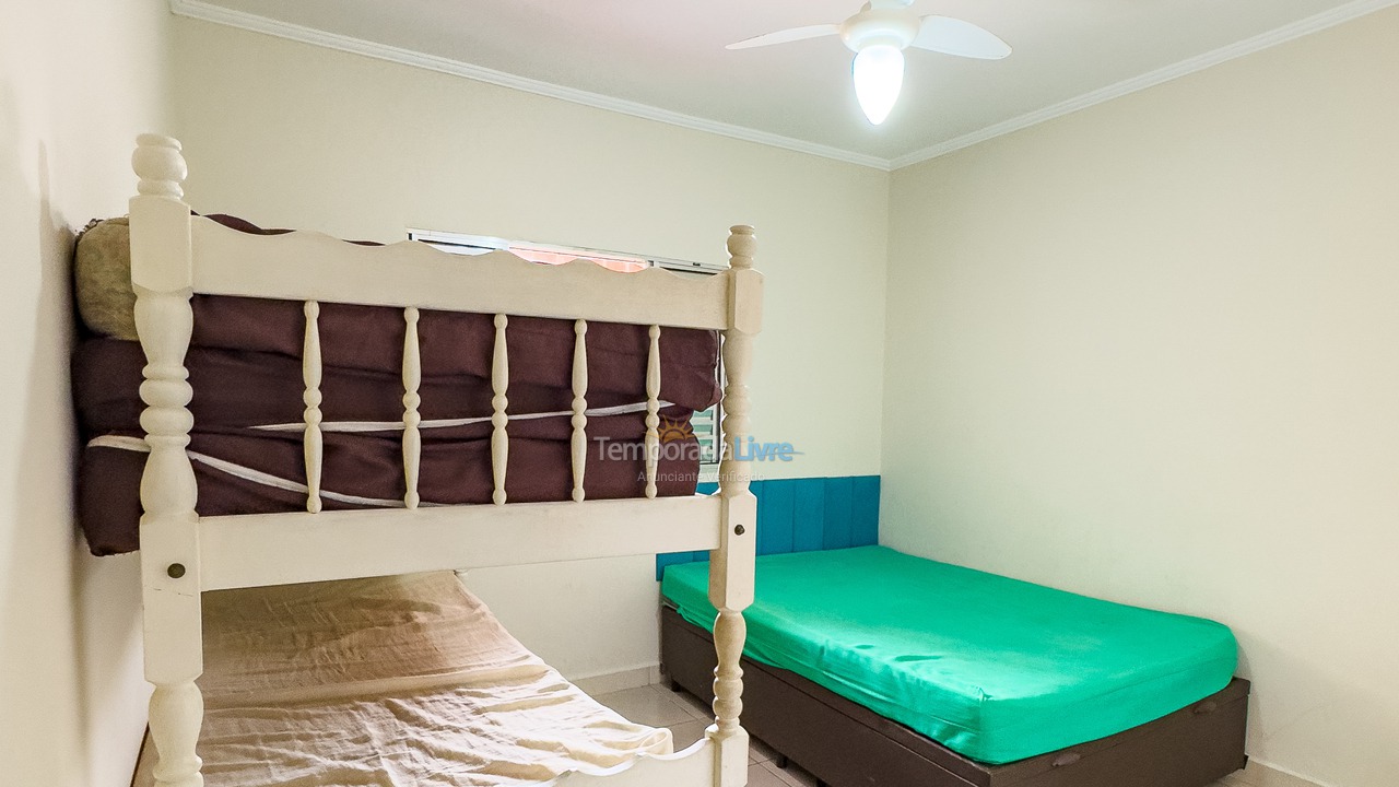 Casa para aluguel de temporada em Mongaguá (Jardim Praia Grande)