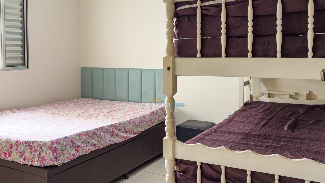 Casa para aluguel de temporada em Mongaguá (Jardim Praia Grande)