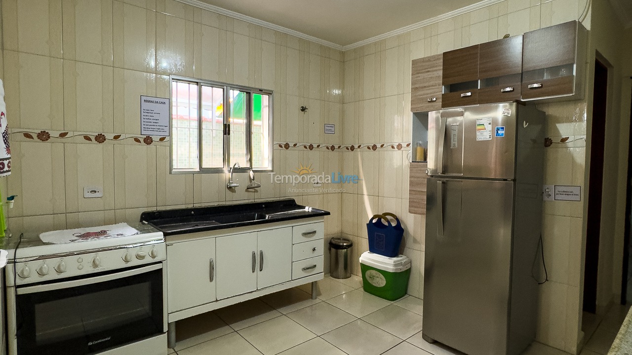 Casa para aluguel de temporada em Mongaguá (Jardim Praia Grande)