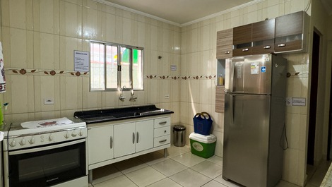 Fogão com forno, geladeira