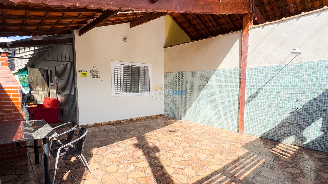 Casa para aluguel de temporada em Mongaguá (Jardim Praia Grande)