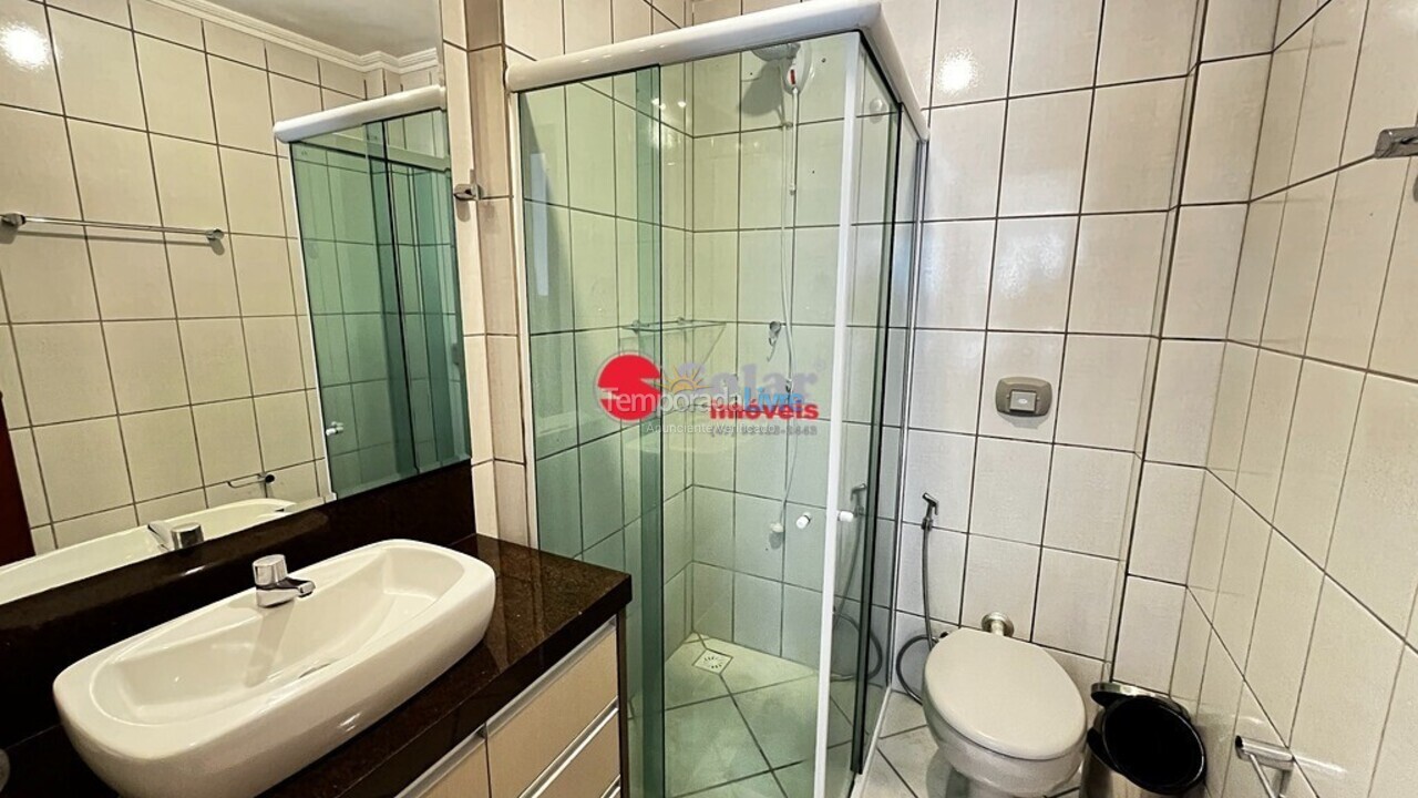 Apartamento para aluguel de temporada em Itapema (Meia Praia)