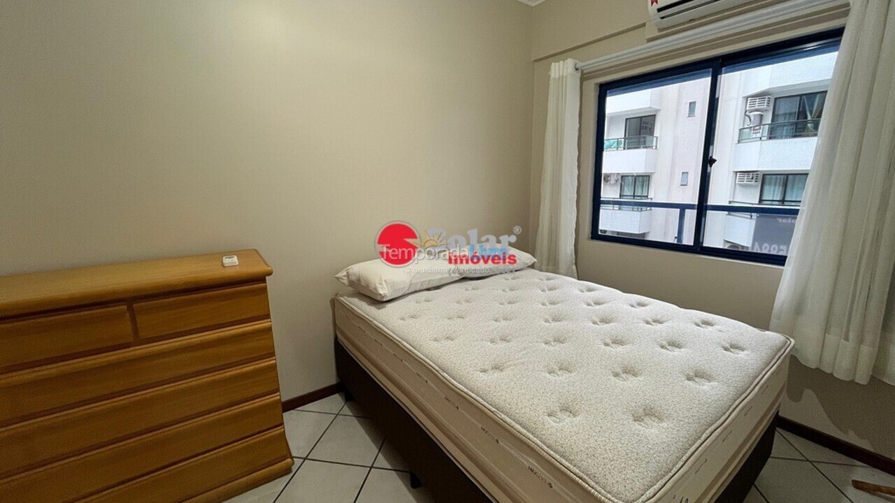Apartamento para aluguel de temporada em Itapema (Meia Praia)