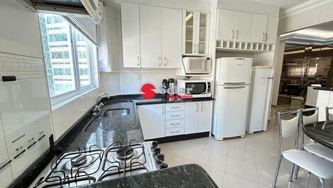 4 DORMITÓRIOS REGIÃO CENTRAL ITAPEMA MEIA PRAIA