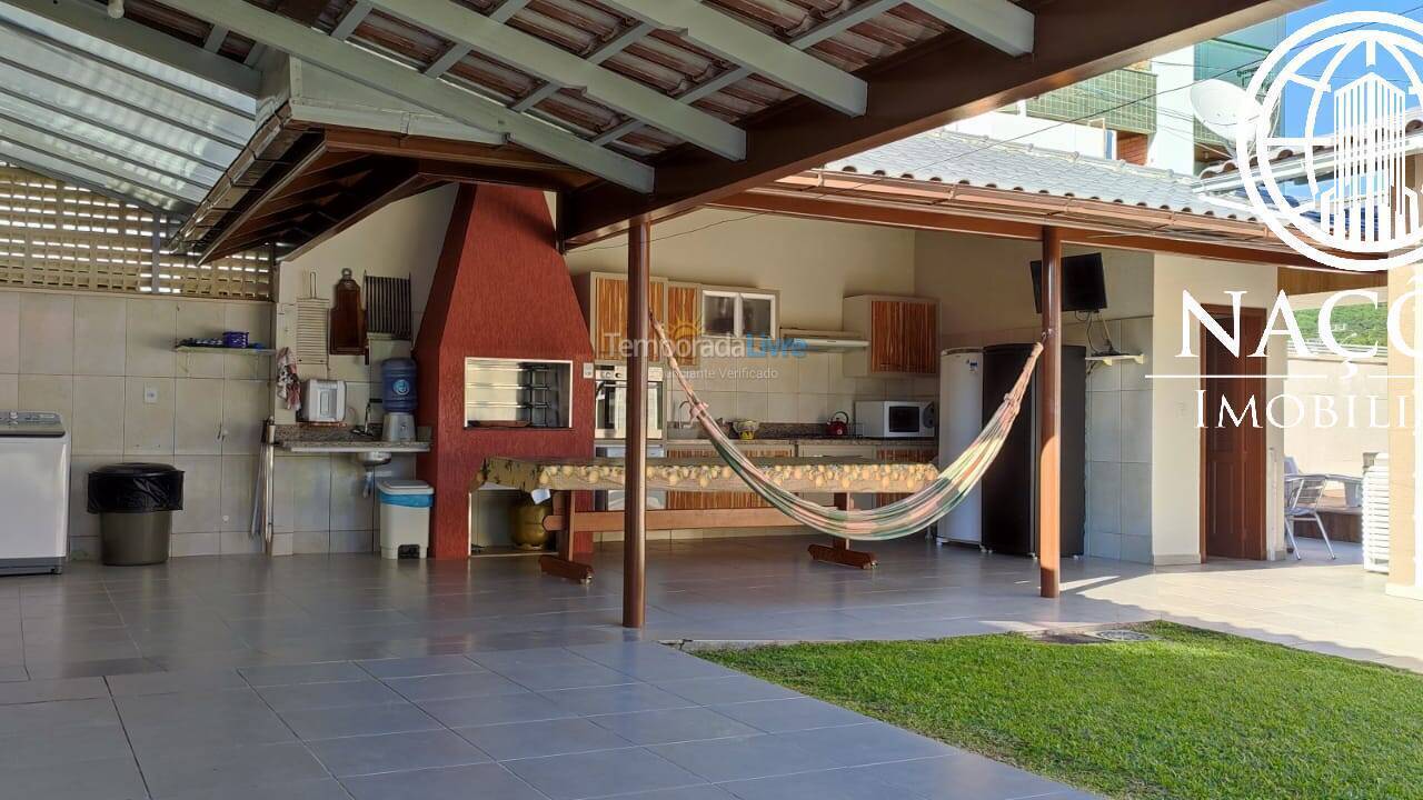 Casa para aluguel de temporada em Florianopolis (Canasvieiras)