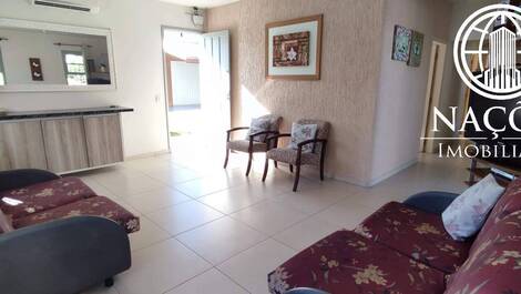 Casa 4 dormitórios para até 14 pessoas / duas quadras da praia...