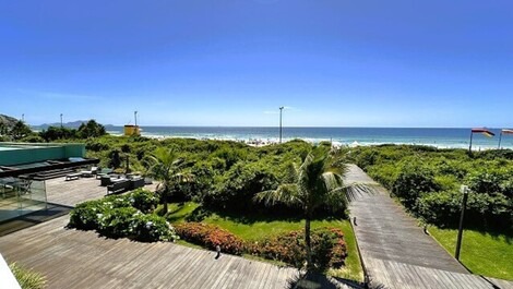 Apartamento TOP de frente ao mar na Praia Brava, Florianópolis.
