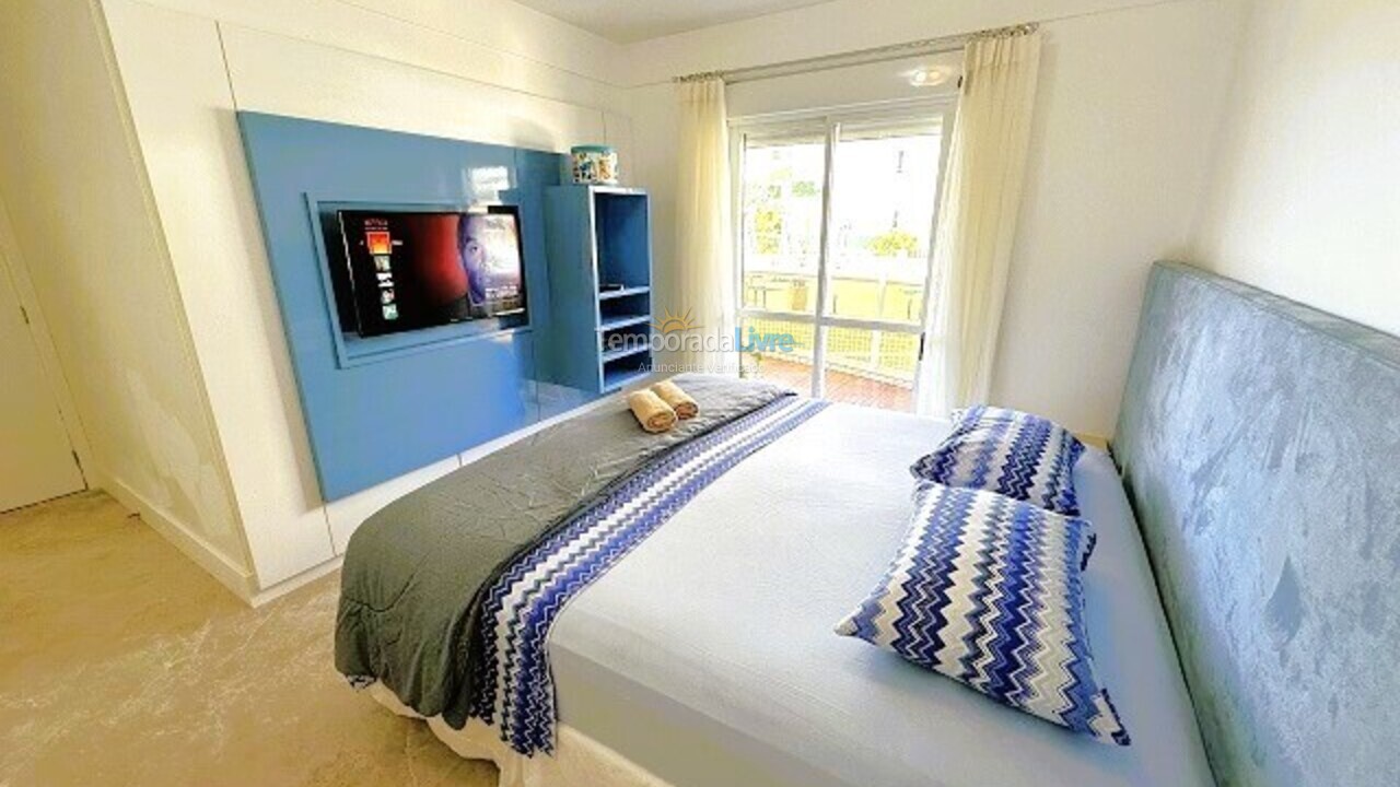 Apartamento para aluguel de temporada em Florianópolis (Praia Brava)