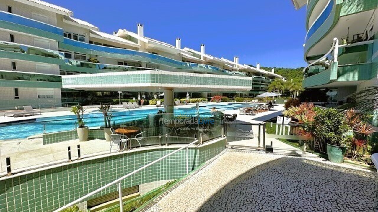 Apartamento para aluguel de temporada em Florianópolis (Praia Brava)