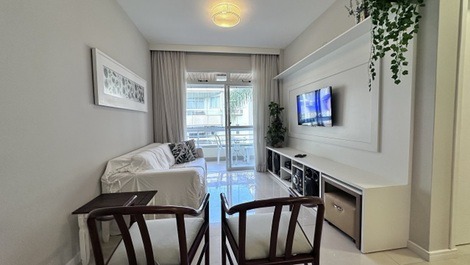 Excelente departamento a una cuadra del mar.