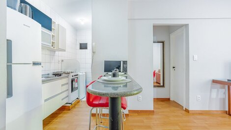 Apartment 300m from Porto Barra Beach