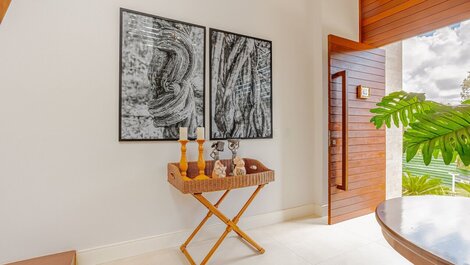 Excellent 5-Suite House with Maid - Praia do Forte