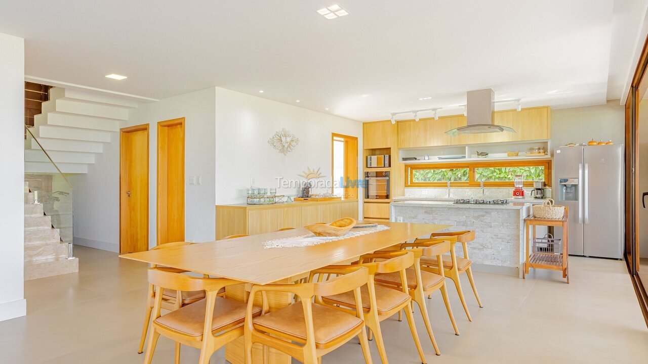 Casa para aluguel de temporada em Mata de São João (Praia do Forte)