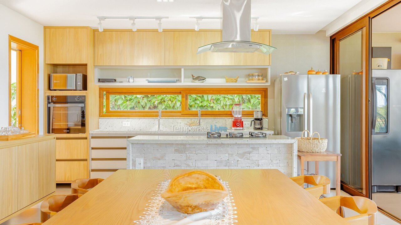 Casa para aluguel de temporada em Mata de São João (Praia do Forte)