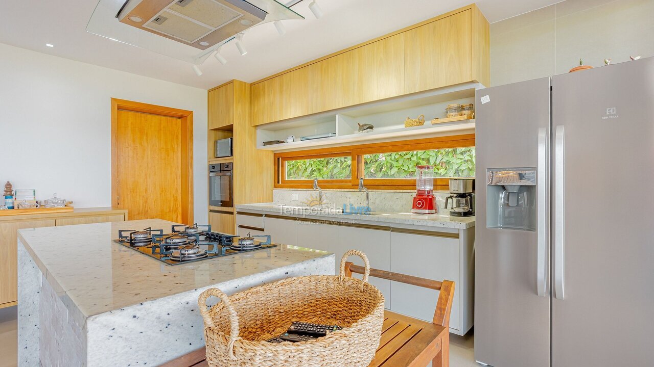 Casa para aluguel de temporada em Mata de São João (Praia do Forte)