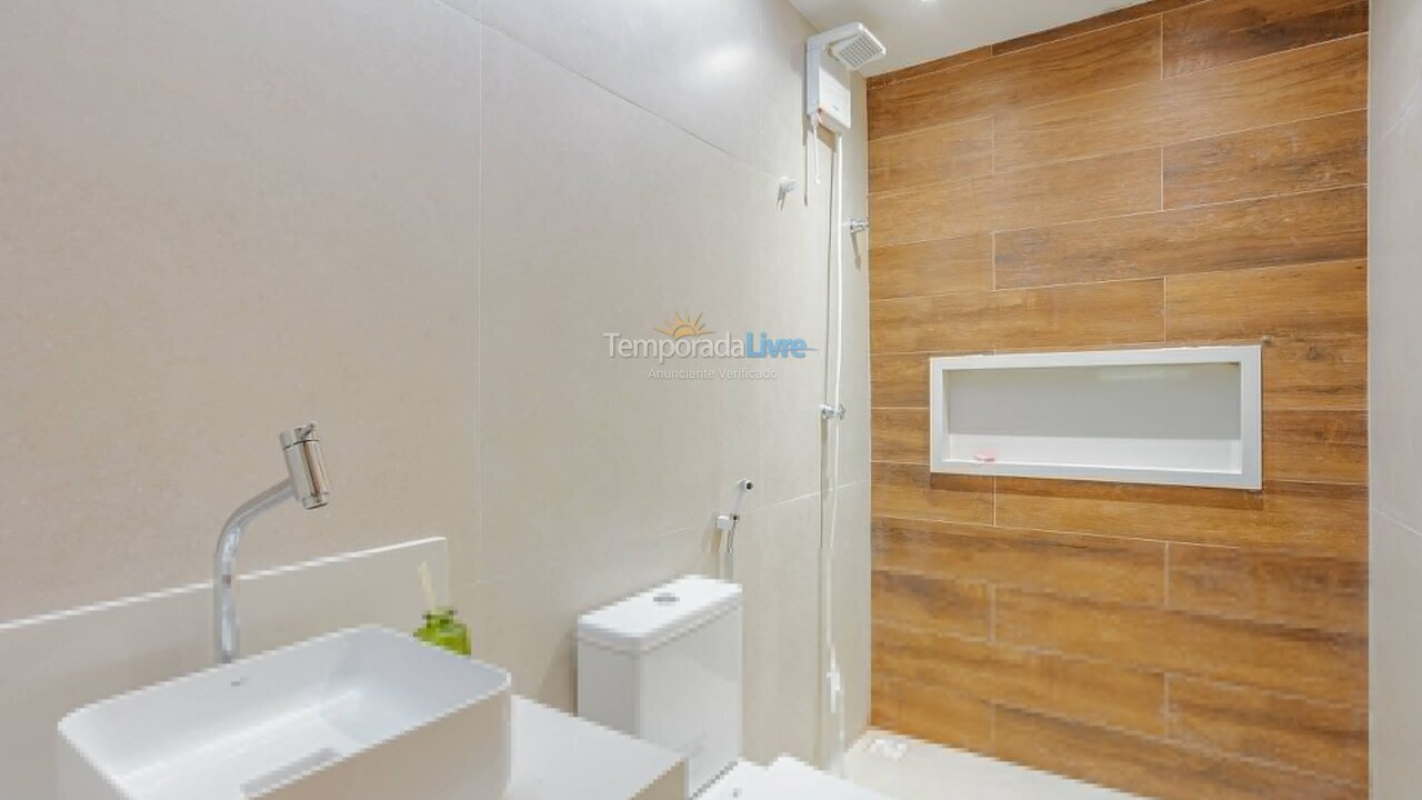 Casa para aluguel de temporada em Mata de São João (Praia do Forte)