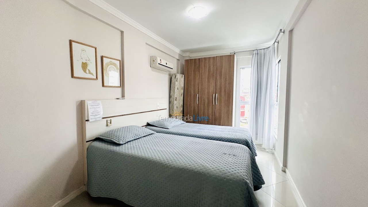 Apartamento para aluguel de temporada em Bombinhas (Praia de Bombas)