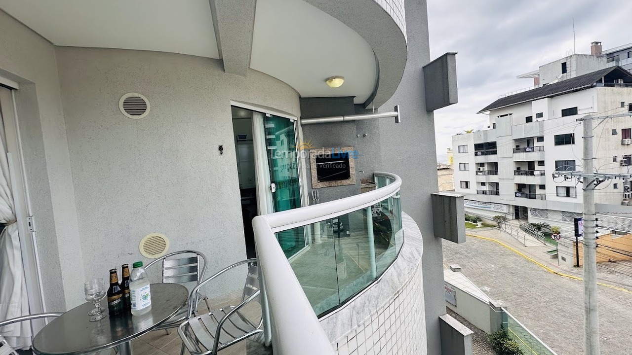 Apartamento para aluguel de temporada em Bombinhas (Praia de Bombas)