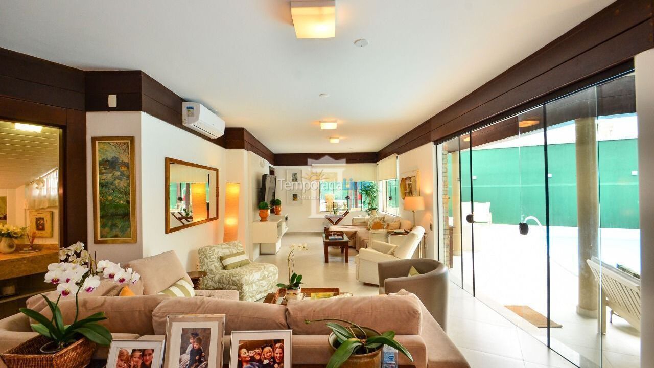 House for vacation rental in Florianopolis (Jurerê Internacional)