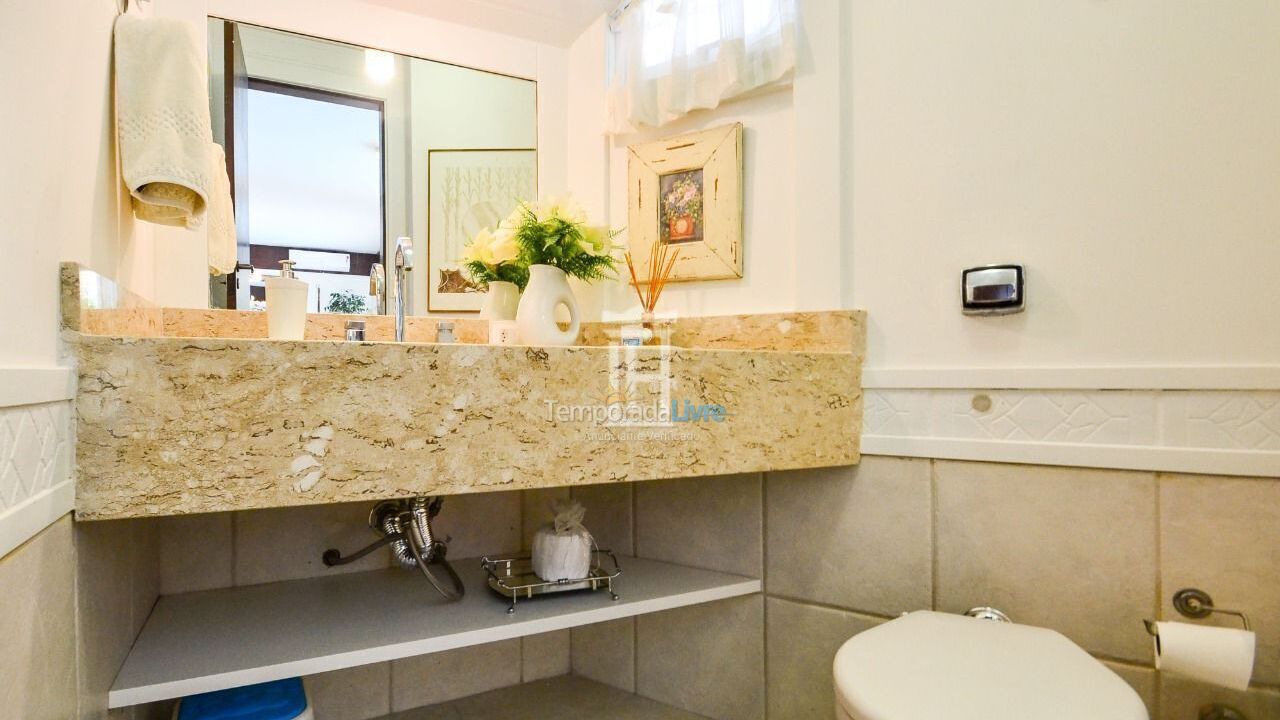 House for vacation rental in Florianopolis (Jurerê Internacional)