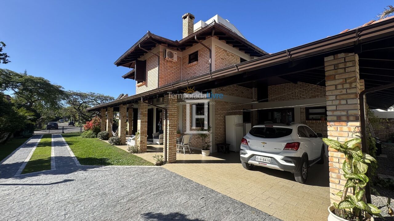 House for vacation rental in Florianopolis (Jurerê Internacional)