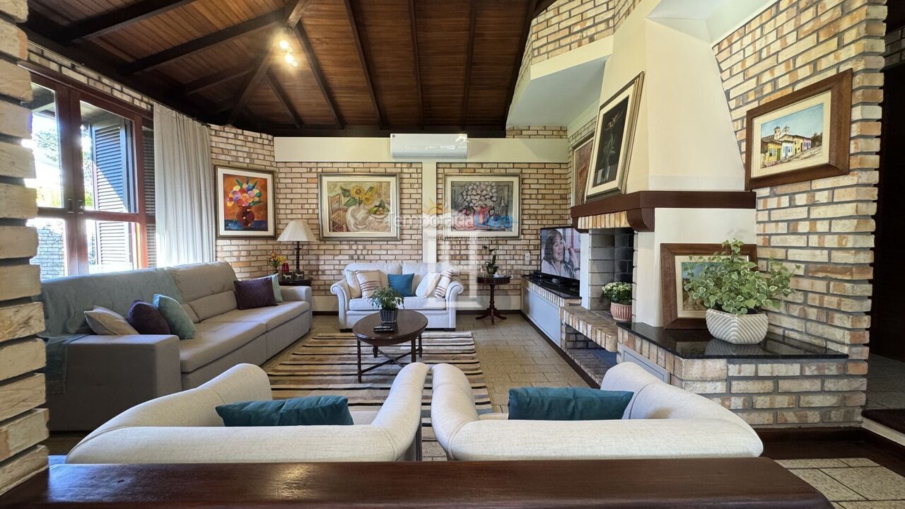 House for vacation rental in Florianopolis (Jurerê Internacional)