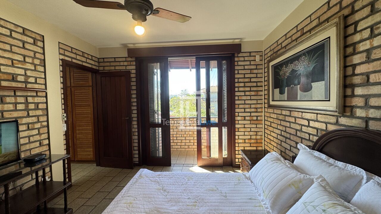 House for vacation rental in Florianopolis (Jurerê Internacional)