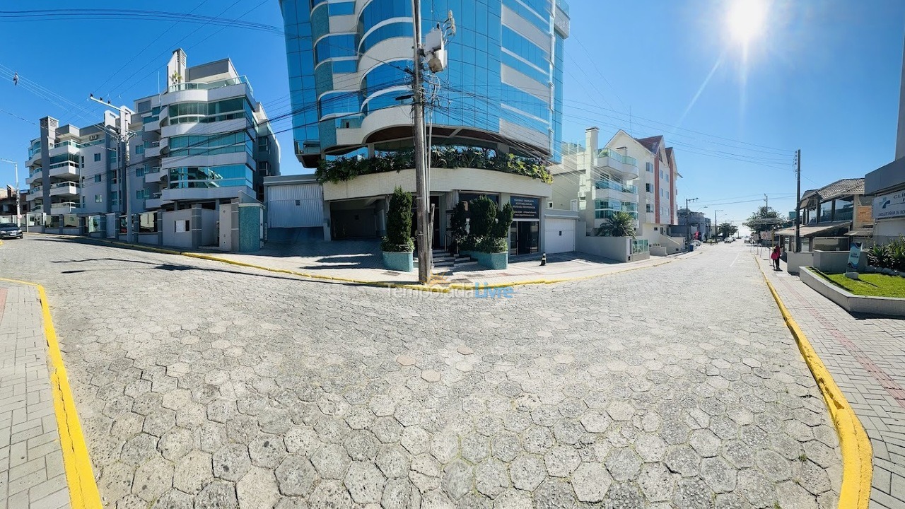 Apartamento para aluguel de temporada em Bombinhas (Praia de Bombas)