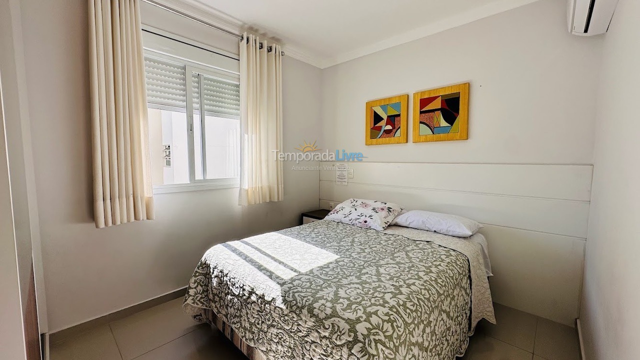 Apartamento para aluguel de temporada em Bombinhas (Praia de Bombas)