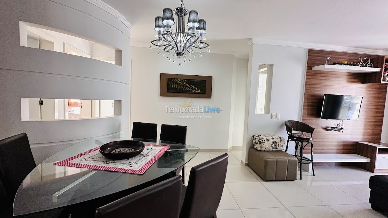 Apartamento para aluguel de temporada em Bombinhas (Praia de Bombas)