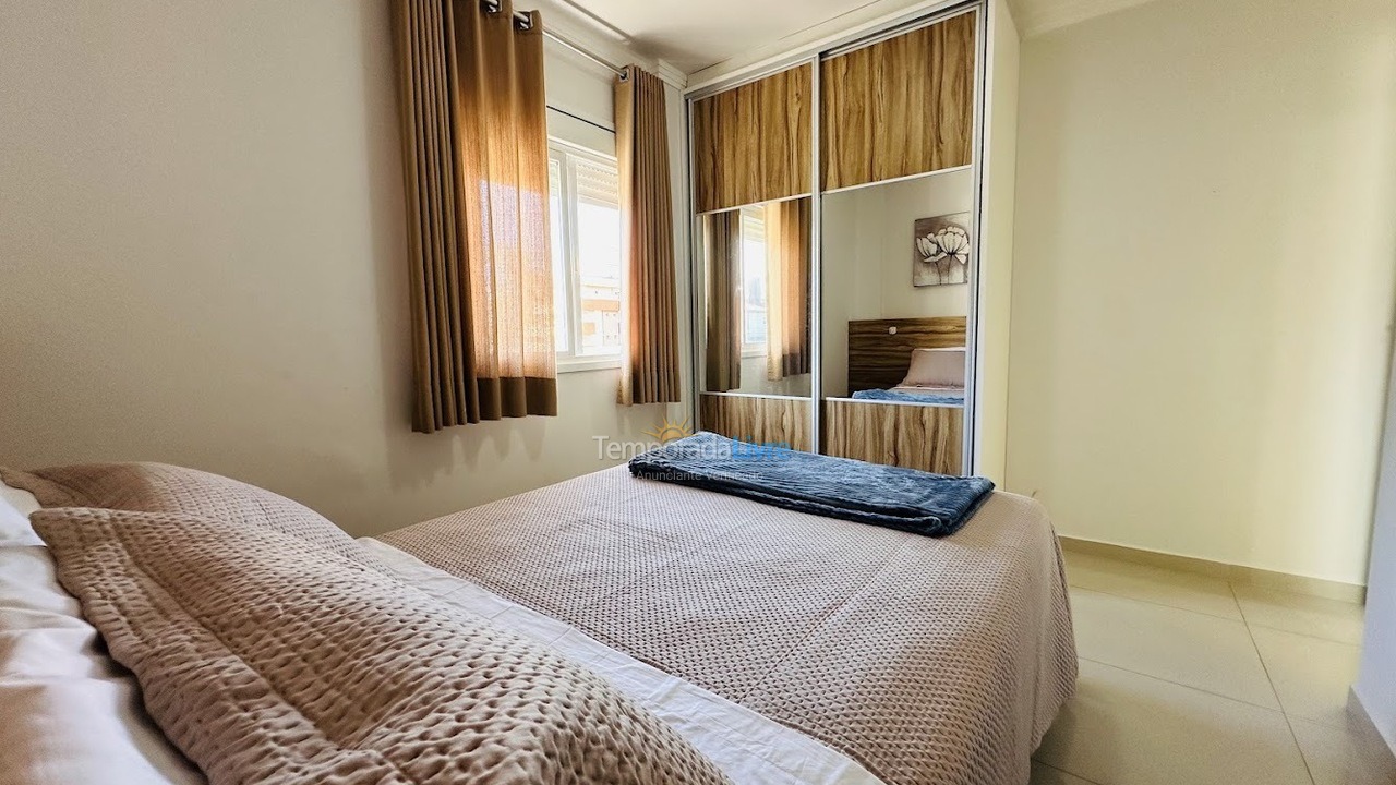 Apartamento para aluguel de temporada em Bombinhas (Praia de Bombas)