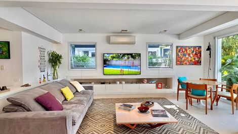 CASA MUITO ACONCHEGANTE NA PRAIA DA BALEIA