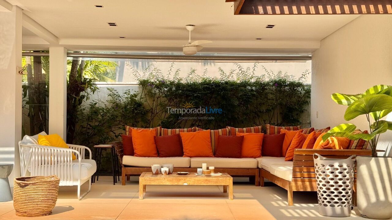 Casa para aluguel de temporada em São Sebastião (Praia da Baleia)