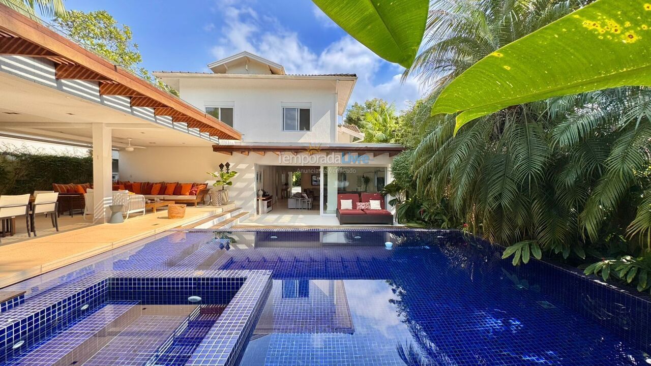 Casa para aluguel de temporada em São Sebastião (Praia da Baleia)