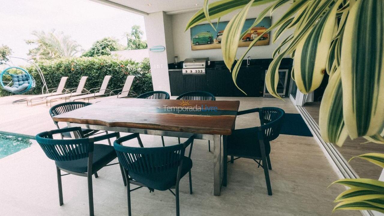 Casa para alquiler de vacaciones em São Sebastião (Praia da Baleia)