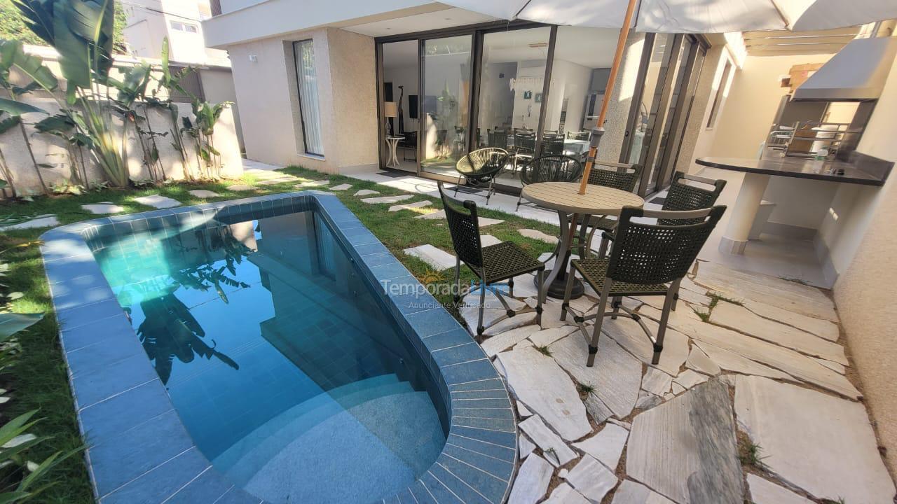 Casa para aluguel de temporada em São Sebastião (Camburi)