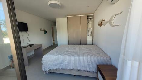 CASA BEM PERTINHO DA PRAIA DE JUQUEHY