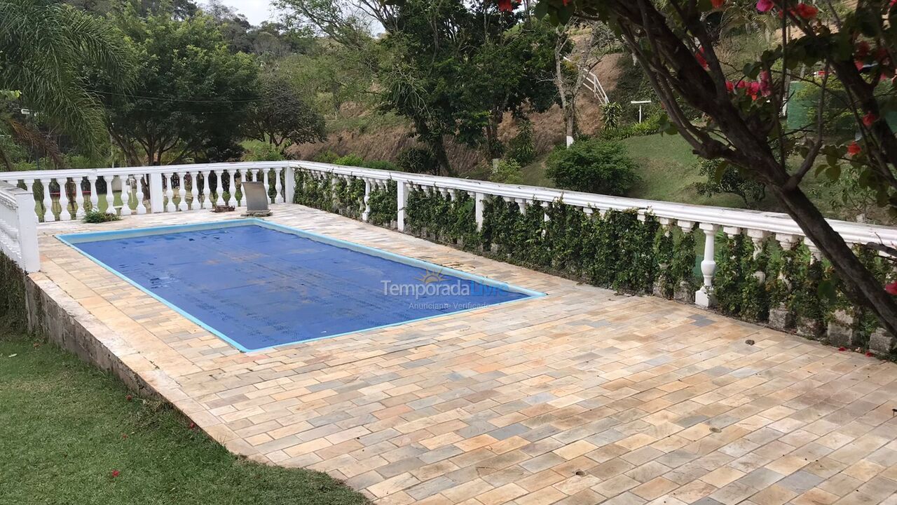 Granja para alquiler de vacaciones em Guararema (Freguesia da Escada)