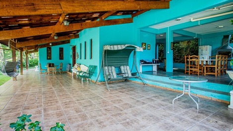 Hermosa finca con vista al lago