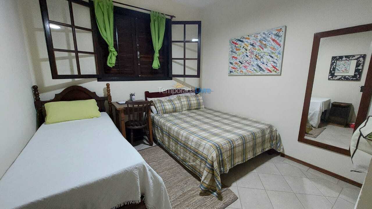 Granja para alquiler de vacaciones em Guararema (Freguesia da Escada)