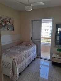 Apartamento com muita estrutura a 250 mt da praia com serviço de praia