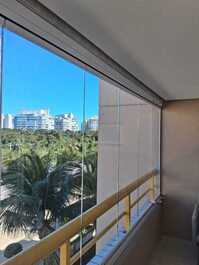 Apartamento com muita estrutura a 250 mt da praia com serviço de praia