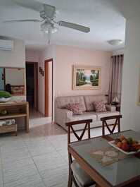 Apartamento com muita estrutura a 250 mt da praia com serviço de praia