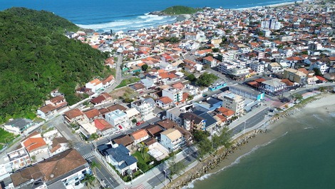 Enseada apartment on the seafront - 4 people - 2 air conditioning