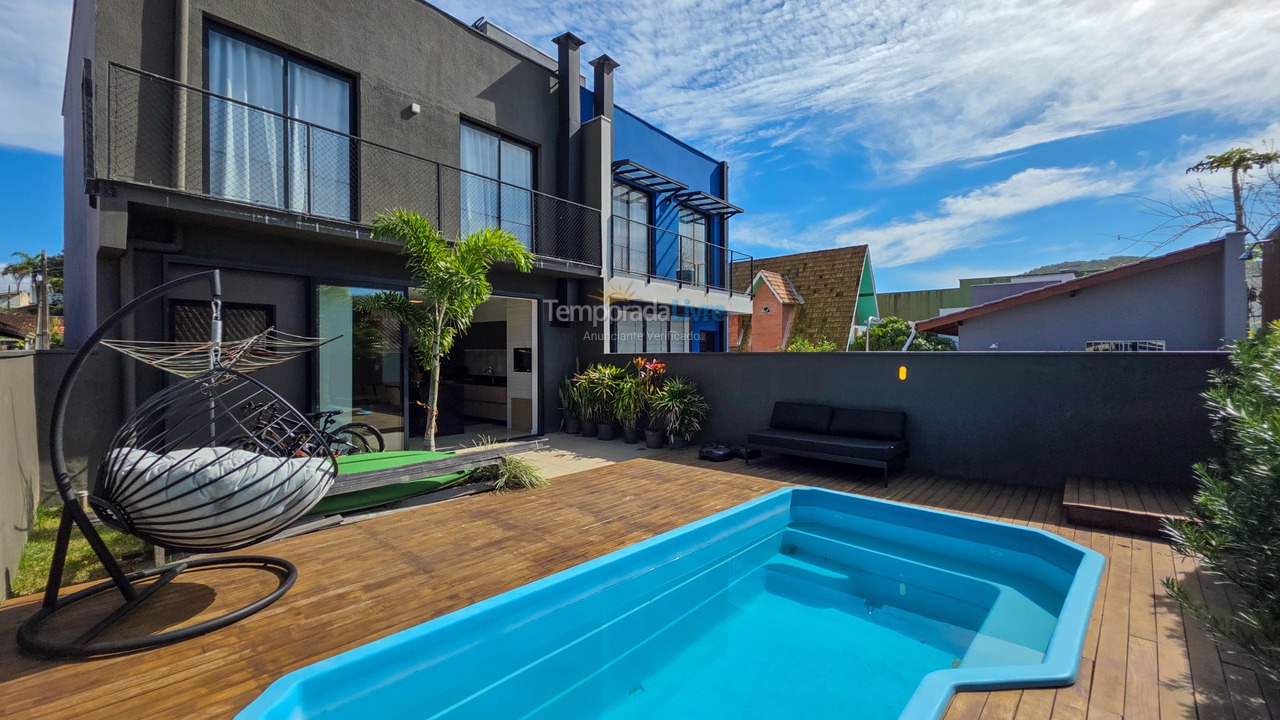 Casa para aluguel de temporada em São Francisco do Sul (Itaguaçu)