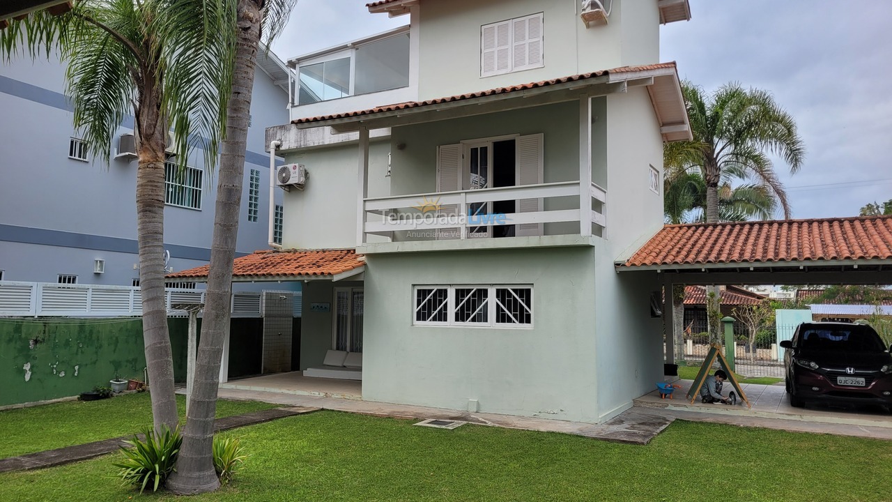 Casa para aluguel de temporada em Florianopolis (Praia dos Ingleses)