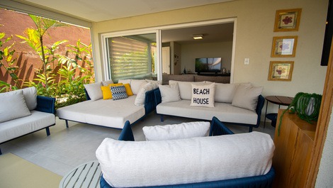 Luxurious, high-end beachfront property with 7 suites