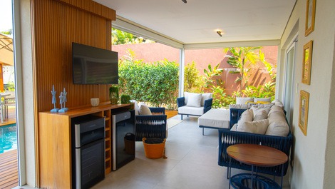 Luxurious, high-end beachfront property with 7 suites