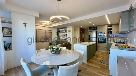 Apto de luxo em Jurere a 100 metros do mar